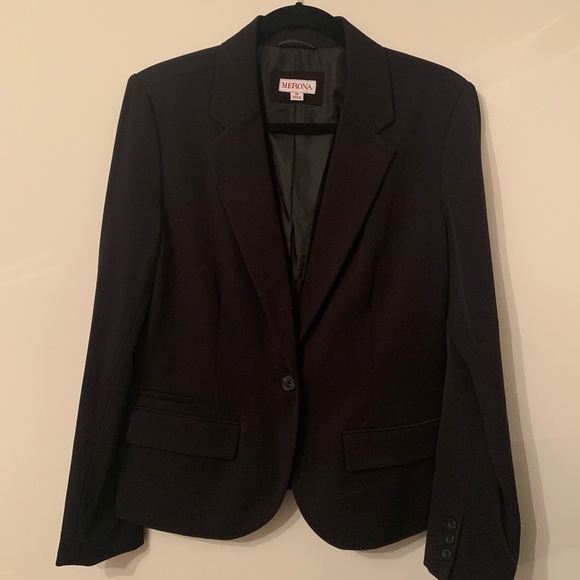 Black blazer with striped design inside NWOT - Picture 2 of 3